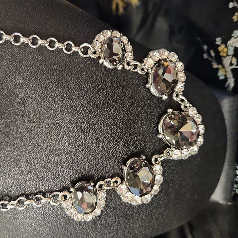 Paparazzi Rhinestone Necklace
